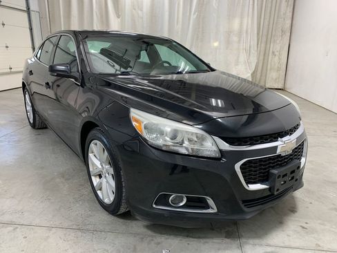 Used 2014 Chevrolet Malibu LT image 2