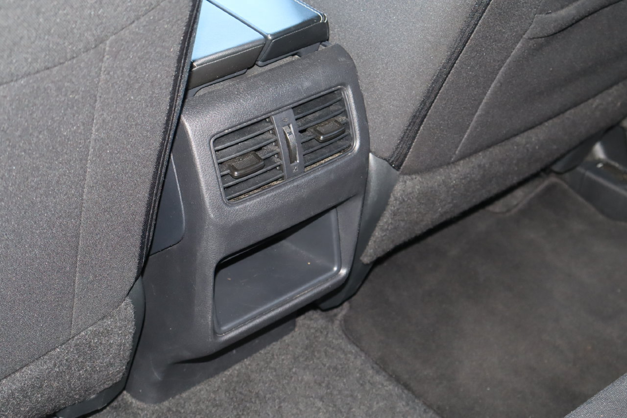 Used 2024 Nissan Rogue S FWD image 18