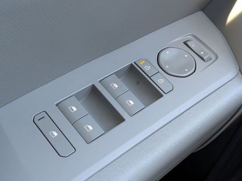 New 2027 Kia Seltos LX FWD image 24