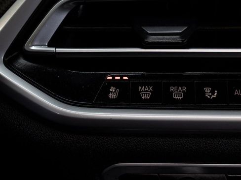 Used 2022 BMW X6 M50i w/ Executive Package image 37