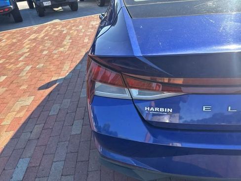 Used 2021 Hyundai Elantra SEL FWD image 10