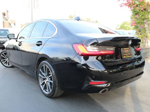 Used 2020 BMW 330i Sedan w/ Convenience Package RWD image 3