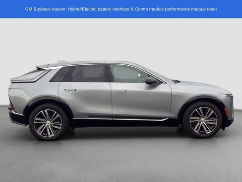 Used 2024 Cadillac Lyriq Luxury AWD/4WD image 7