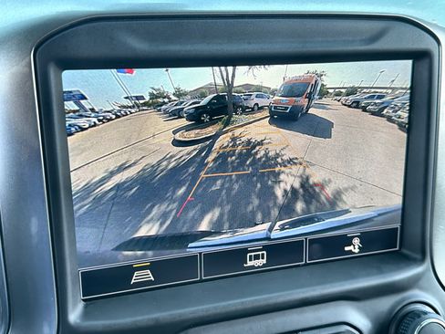 Used 2021 Chevrolet Silverado 1500 LTZ RWD image 17