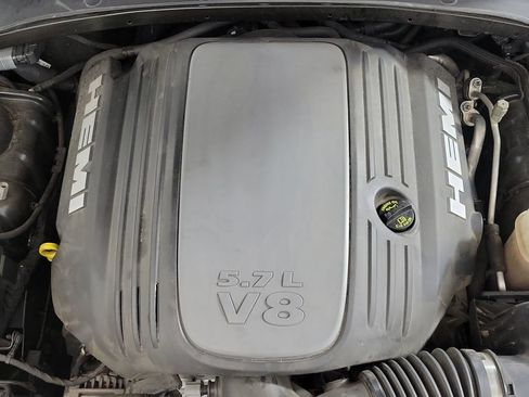 Used 2023 Chrysler 300 S w/ Comfort Group RWD image 11