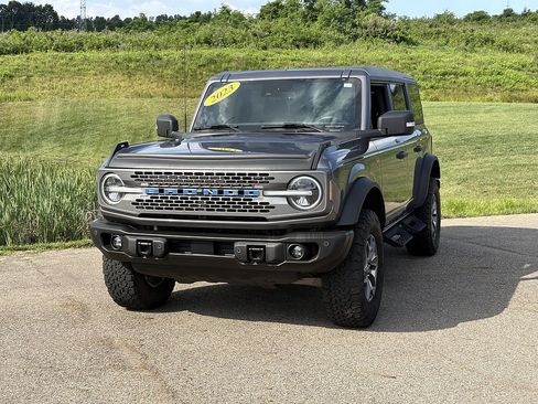 Used 2023 Ford Bronco Badlands AWD/4WD image 1