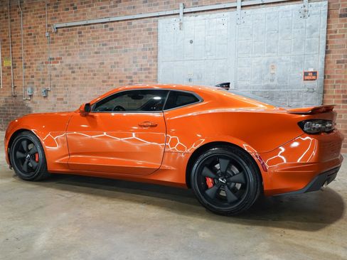 Used 2022 Chevrolet Camaro SS RWD image 9