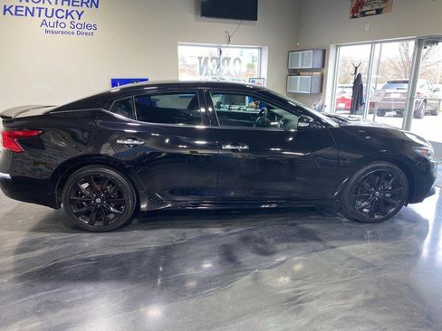 Used 2017 Nissan Maxima SR w/ Midnight Edition image 2