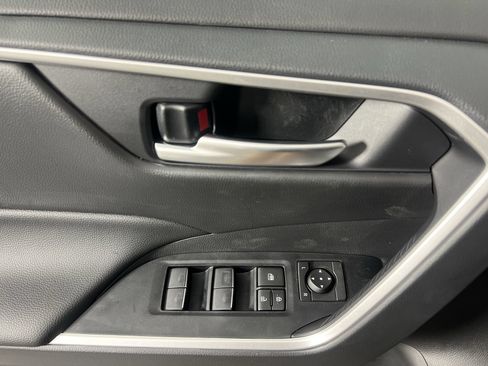 Used 2024 Toyota RAV4 XLE w/ Convenience Package FWD image 14