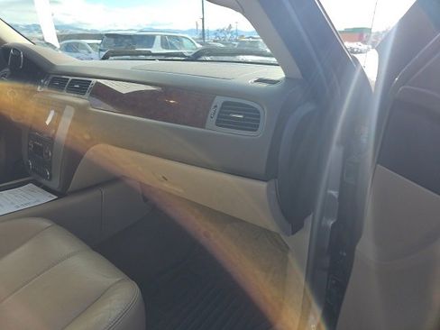 Used 2011 GMC Sierra 3500 SLT w/ SLT Convenience Package image 19