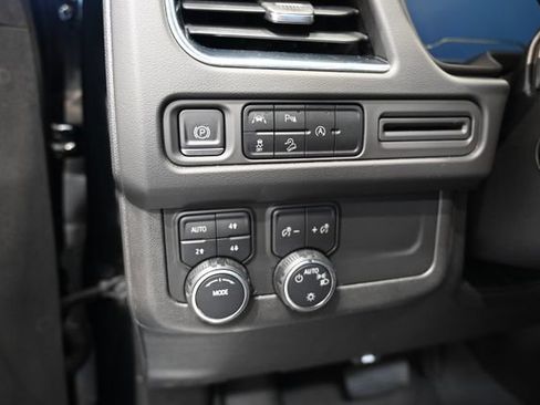Used 2023 Chevrolet Tahoe Premier AWD/4WD image 26