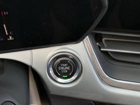 Used 2025 Chevrolet Trax LT image 24