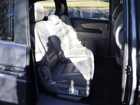 Used 2011 Honda Odyssey EX-L image 23