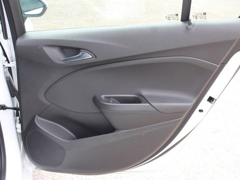 Used 2017 Chevrolet Cruze LS image 17