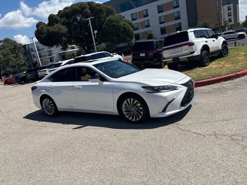 Used 2024 Lexus ES 300h Ultra Luxury FWD image 7