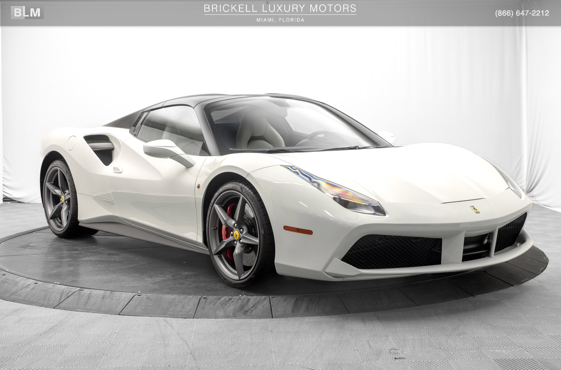 Used 2018 Ferrari 488 Spider RWD image 17