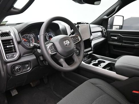 New 2026 RAM 2500 Big Horn AWD/4WD image 12