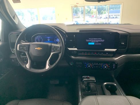 Used 2023 Chevrolet Silverado 1500 LTZ w/ Technology Package AWD/4WD image 19