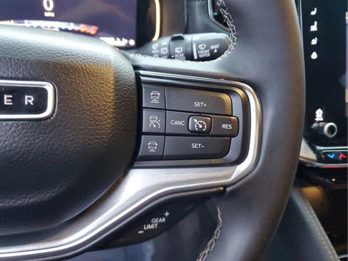 Used 2023 Jeep Wagoneer Series II image 26