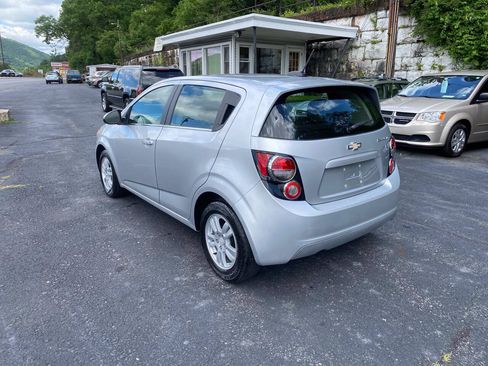 Used 2016 Chevrolet Sonic LT FWD image 3