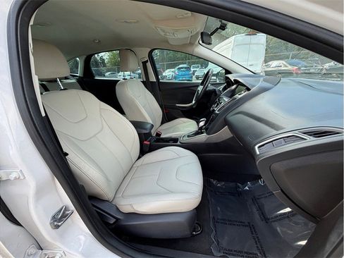 Used 2015 Ford Focus Titanium image 37