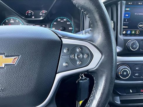 Used 2022 Chevrolet Colorado LT RWD image 21