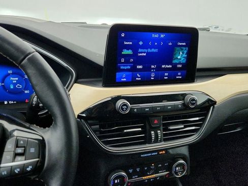 Used 2021 Ford Escape Titanium w/ Titanium Elite Package image 17