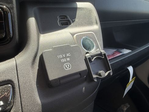 New 2025 RAM ProMaster 3500 w/ Cold Weather Group FWD image 38