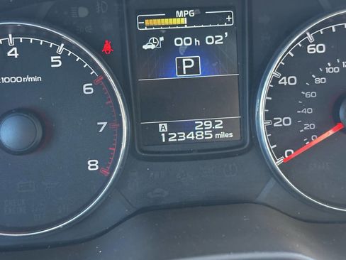 Used 2013 Subaru Outback 2.5i Limited w/ Special Appearance Pkg AWD/4WD image 16