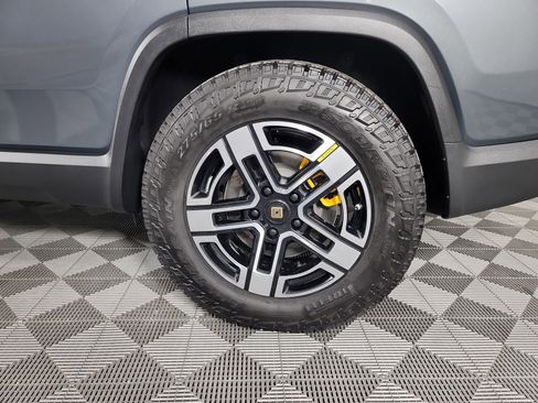 Used 2022 Rivian R1S Launch Edition image 10