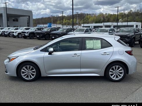 Used 2023 Toyota Corolla SE FWD image 2