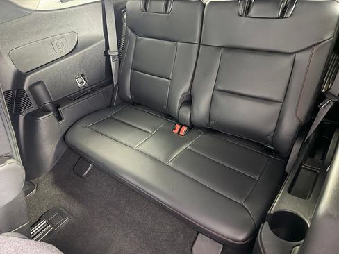 Used 2025 Ford Explorer ST AWD/4WD image 29