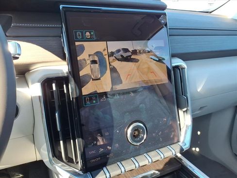 New 2026 GMC Acadia Denali w/ Super Cruise Package image 19