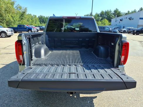 Used 2025 GMC Sierra 1500 SLT AWD/4WD image 12