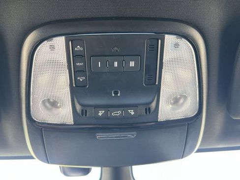 Used 2023 Dodge Durango R/T AWD/4WD image 32