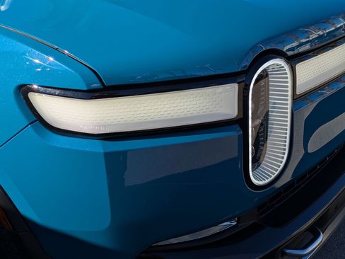 Used 2022 Rivian R1T Launch Edition image 10