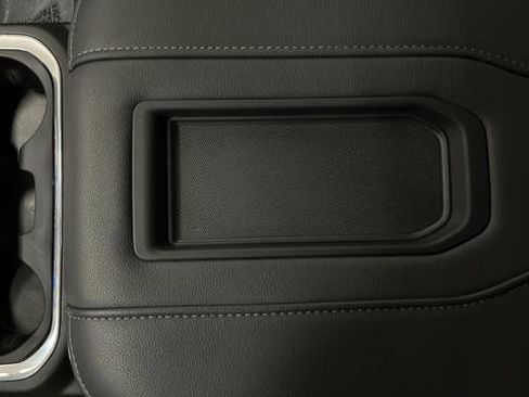 Used 2022 GMC Sierra 1500 Elevation image 20