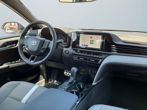 Used 2025 Toyota Camry SE AWD/4WD image 14