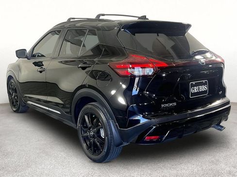Used 2024 Nissan Kicks SR w/ SR Premium Package FWD image 14