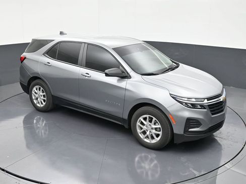 Used 2024 Chevrolet Equinox LS image 18