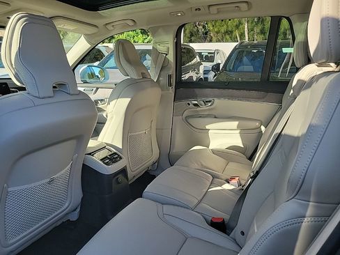 New 2026 Volvo XC90 T8 Ultra w/ Protection Package Premier AWD/4WD image 5
