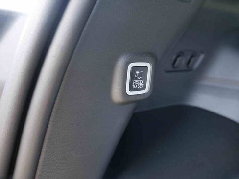 New 2026 Jeep Cherokee Overland AWD/4WD image 9