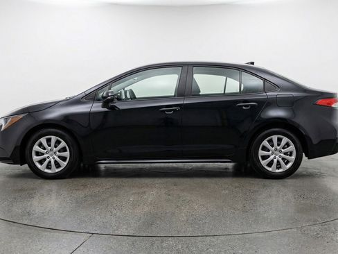 Used 2025 Toyota Corolla LE FWD image 5