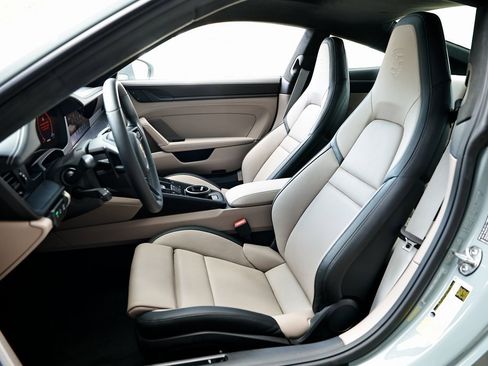 Certified 2025 Porsche 911 Carrera 4 GTS image 5