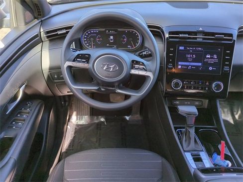 Used 2022 Hyundai Santa Cruz SEL image 16