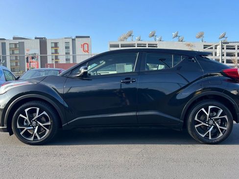 Used 2020 Toyota C-HR XLE image 9
