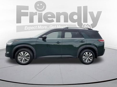 Used 2022 Nissan Pathfinder SL AWD/4WD image 2