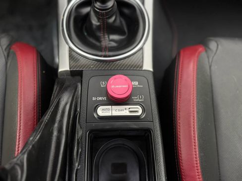 Used 2015 Subaru WRX STI Limited image 22