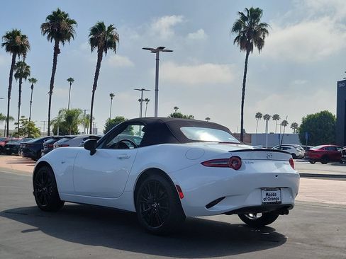 New 2026 MAZDA MX-5 Miata Club w/ Interior Package RWD image 2