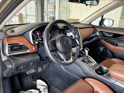 Used 2023 Subaru Outback Touring image 8